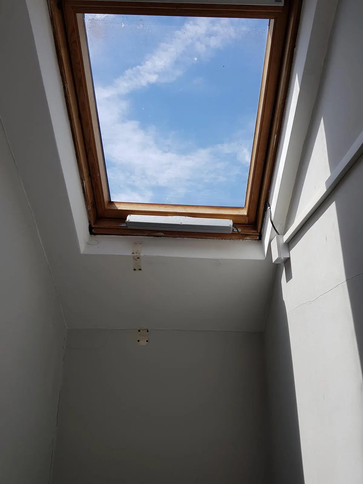 Kato 350 Fittend to Velux Skylight