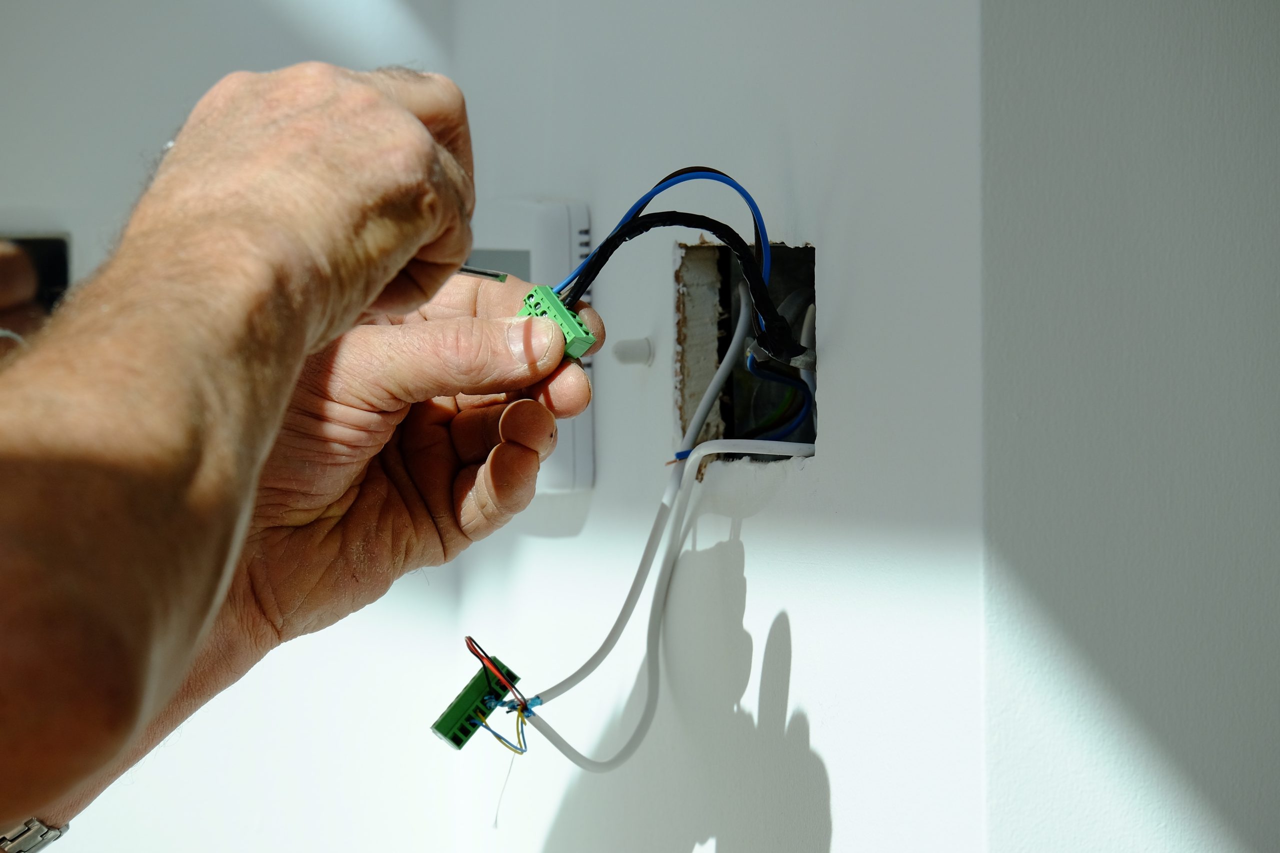 Wiring an electric window opener control