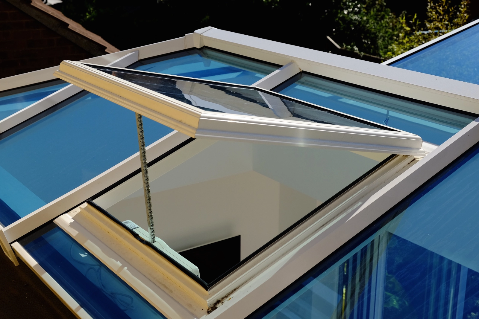 Conservatory Skylight Exterior with Kato Actuator Conservatory Skylight Exterior with Kato Actuator